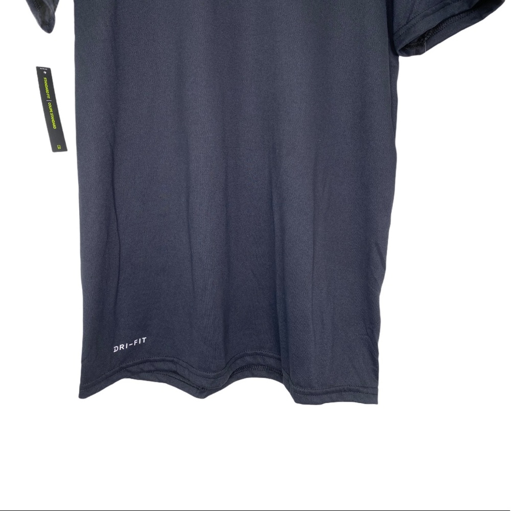 Nike Dri Fit Legend 2.0 V-neck Black Tee T-Shirt NWT - Picture 4 of 16